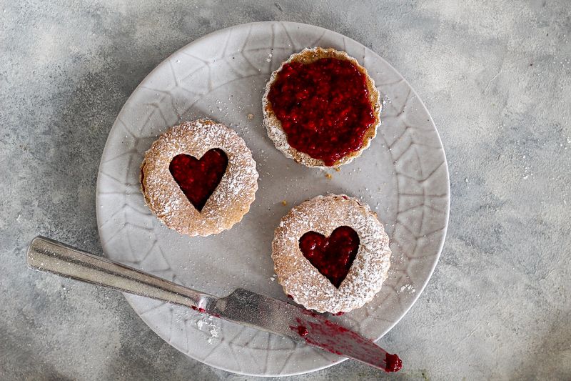 Jam Linzer Cookies