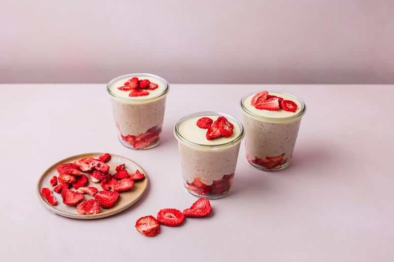 Blended Strawberry Overnight Oats
